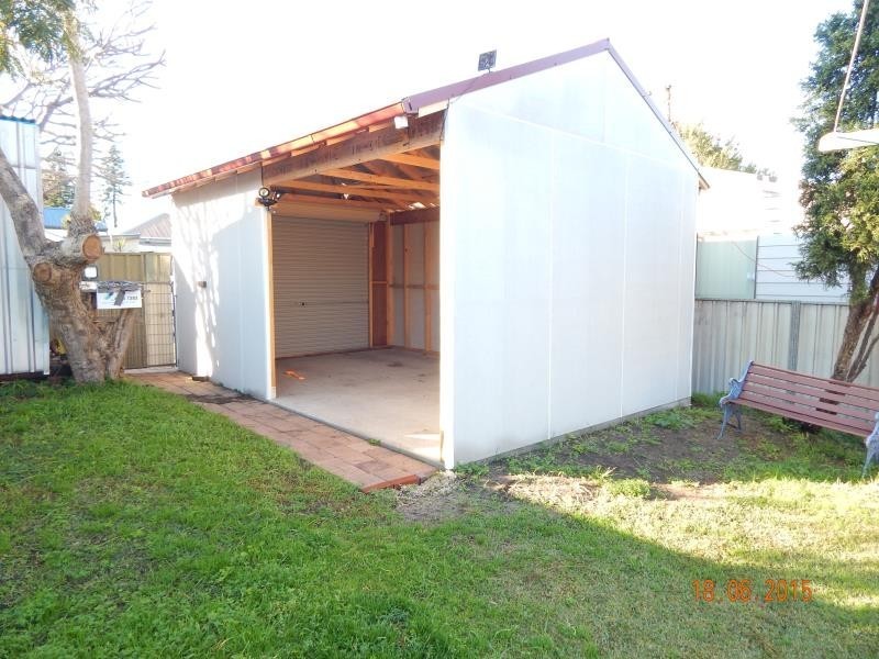 GRANNY FLA 102 FULLERTON STREET, Stockton NSW 2295