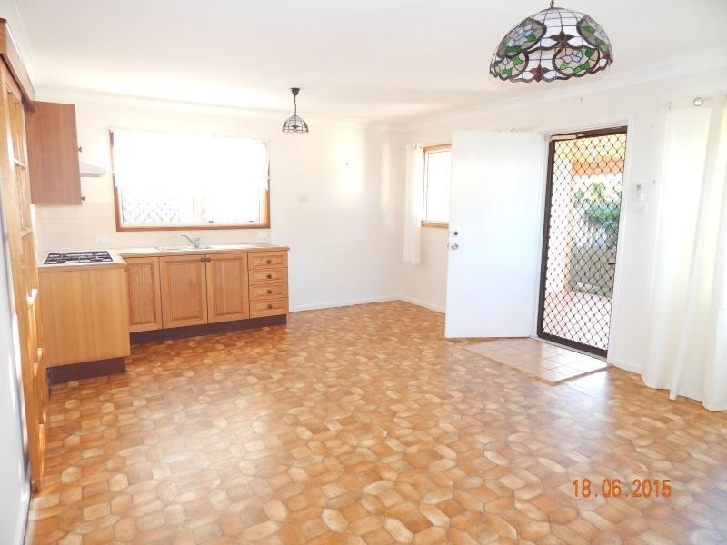 GRANNY FLA 102 FULLERTON STREET, Stockton NSW 2295