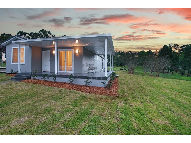 7 Lowe Street, Clarence Town NSW 2321
