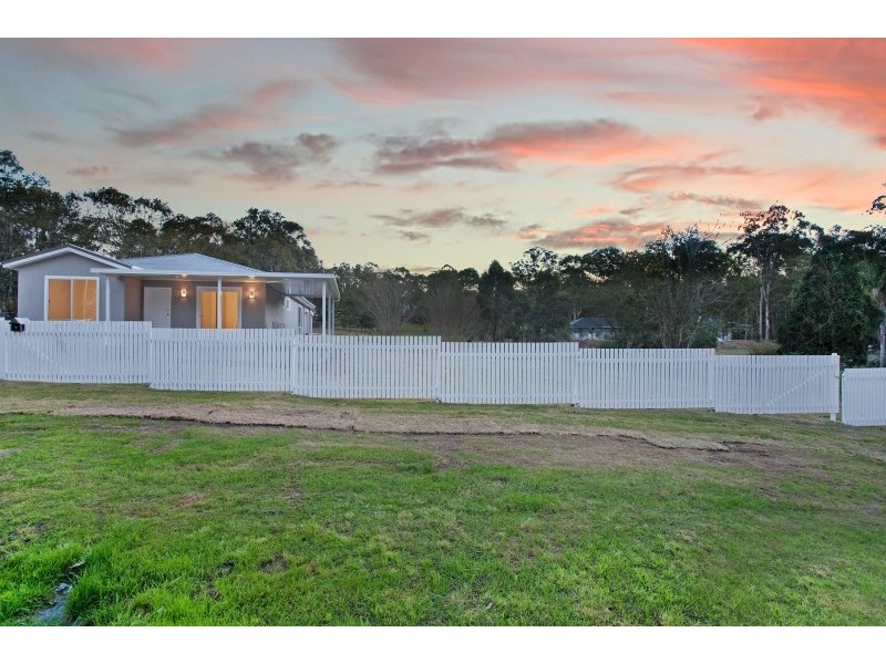 7 Lowe Street, Clarence Town NSW 2321