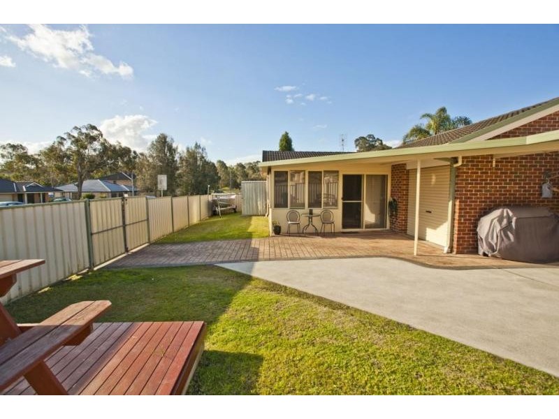 1 Moxey Close, Raymond Terrace NSW 2324