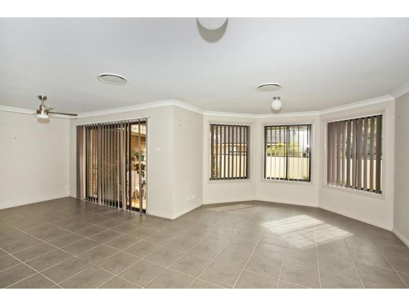 2/175 Benjamin Lee Drive, Raymond Terrace NSW 2324