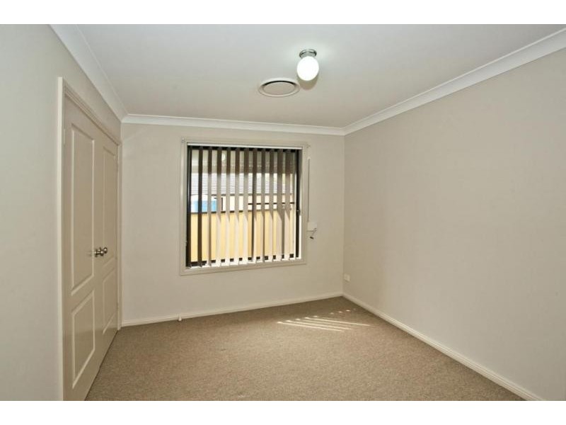 2/175 Benjamin Lee Drive, Raymond Terrace NSW 2324