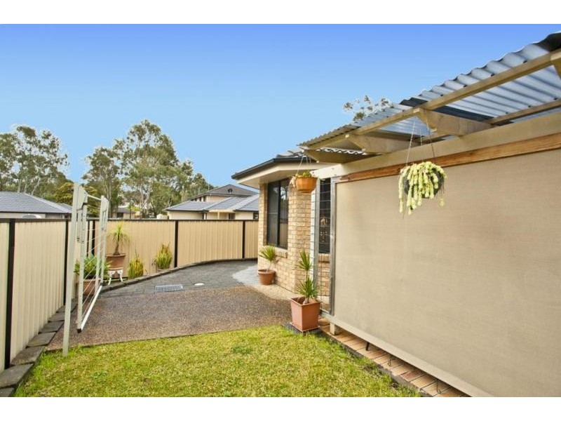 2/175 Benjamin Lee Drive, Raymond Terrace NSW 2324