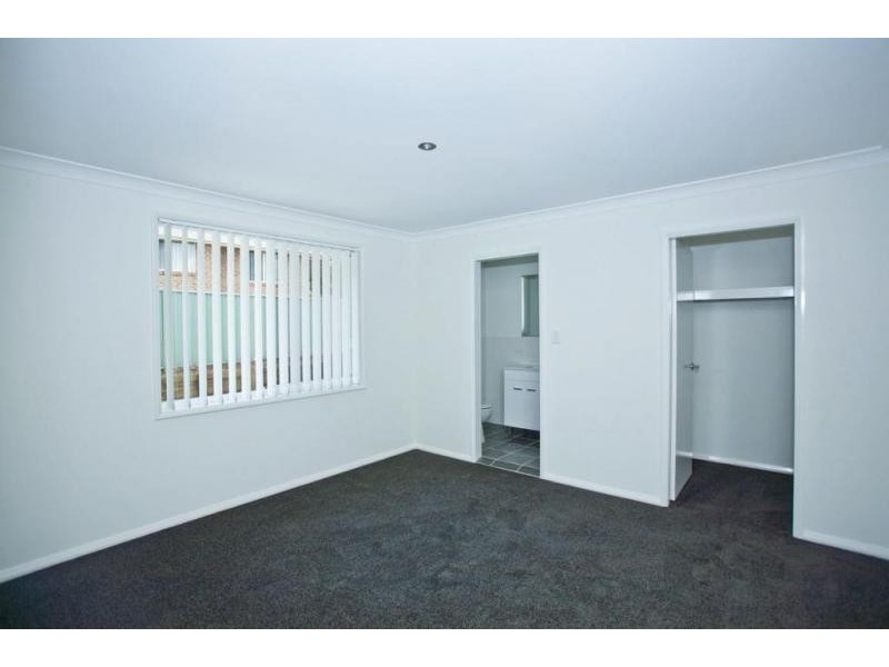 9 Oaks Circuit, Raymond Terrace NSW 2324