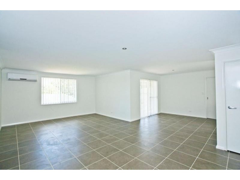 9 Oaks Circuit, Raymond Terrace NSW 2324