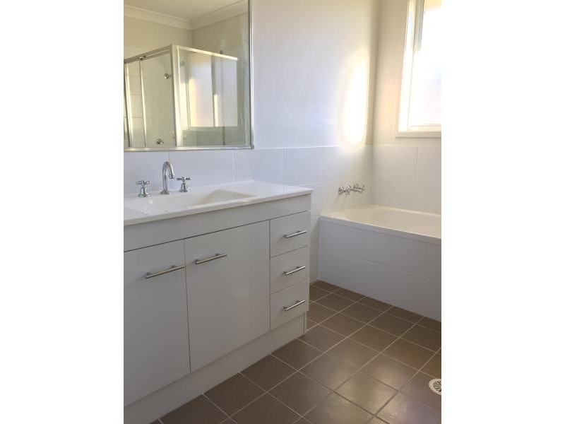 2 THOMAS KEARNEY CLOSE, Raymond Terrace NSW 2324