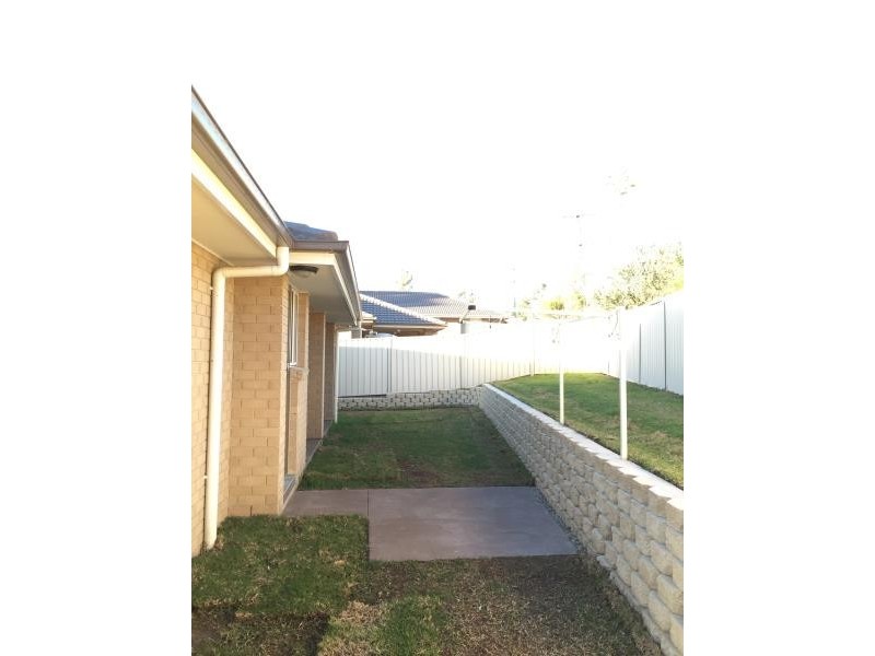 2 THOMAS KEARNEY CLOSE, Raymond Terrace NSW 2324