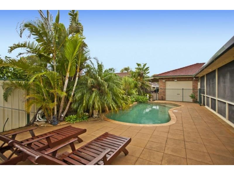 7 Hollydeen Avenue, Raymond Terrace NSW 2324