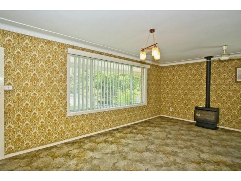 4 Meredith Crescent, Raymond Terrace NSW 2324