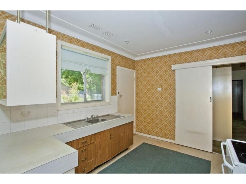 4 Meredith Crescent, Raymond Terrace NSW 2324