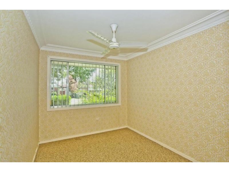 4 Meredith Crescent, Raymond Terrace NSW 2324