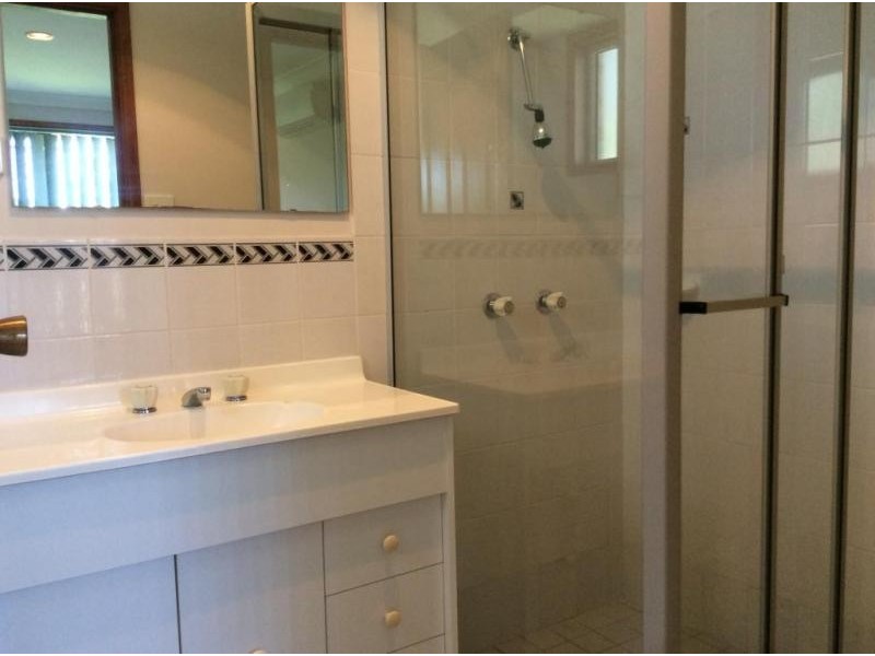 2 Cederwood Crescent, Raymond Terrace NSW 2324