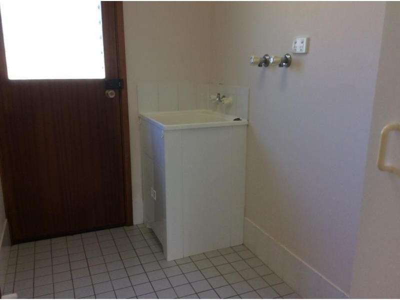 2 Cederwood Crescent, Raymond Terrace NSW 2324
