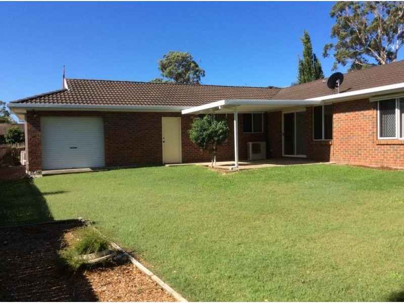 2 Cederwood Crescent, Raymond Terrace NSW 2324