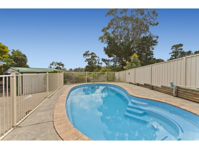4 Campbell Close, Raymond Terrace NSW 2324