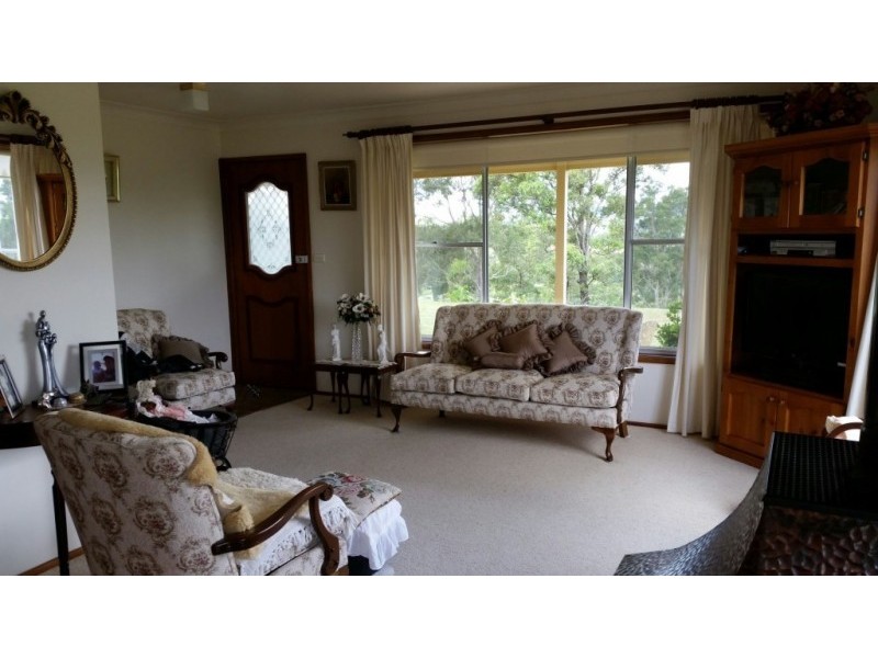 24 Fords Road, Clarence Town NSW 2321