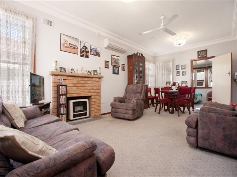 10 MEREDITH CRESCENT, Raymond Terrace NSW 2324