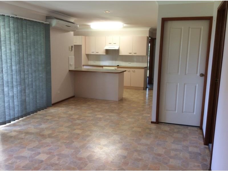 2 CEDERWOOD CRESCENT, Raymond Terrace NSW 2324