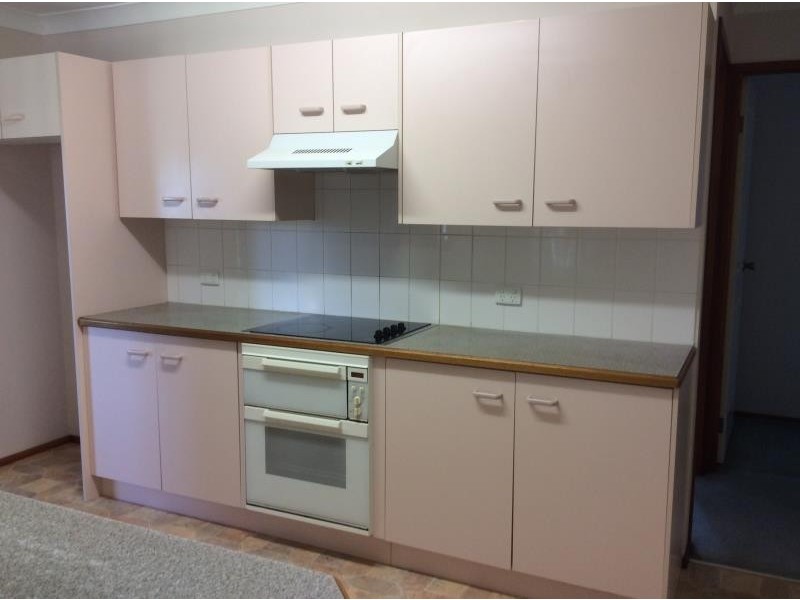 2 CEDERWOOD CRESCENT, Raymond Terrace NSW 2324