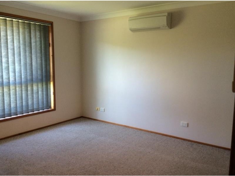 2 CEDERWOOD CRESCENT, Raymond Terrace NSW 2324