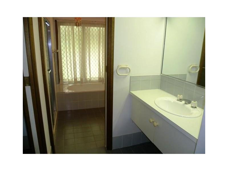 49 & 49A Kingston Parade, Raymond Terrace NSW 2324