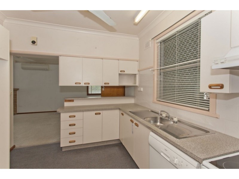 10 Meredith Crescent, Raymond Terrace NSW 2324