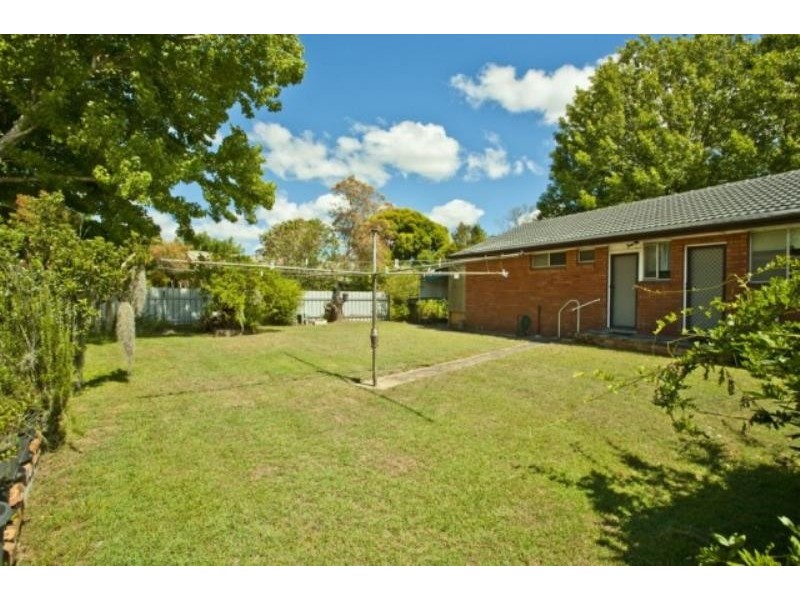 4 MEREDITH CRESCENT, Raymond Terrace NSW 2324