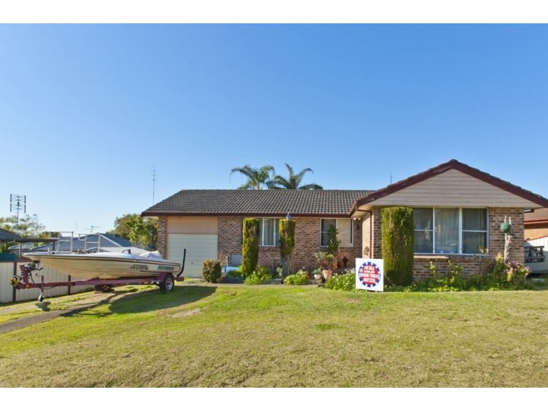 3 Robert Campbell Drive, Raymond Terrace NSW 2324