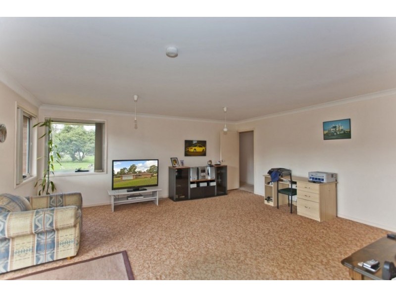 8 Kingston Parade, Raymond Terrace NSW 2324