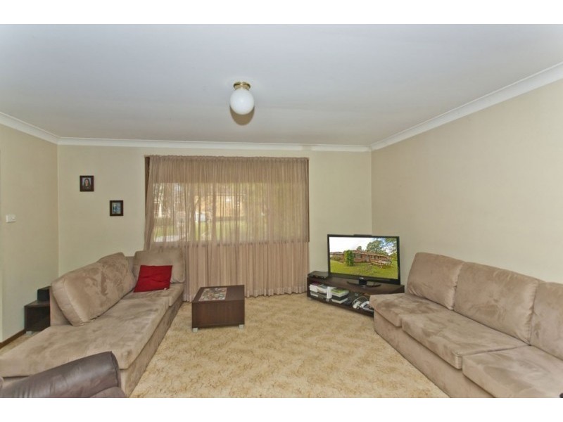 8 Kingston Parade, Raymond Terrace NSW 2324