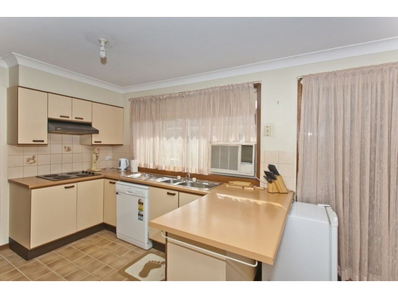 8 Kingston Parade, Raymond Terrace NSW 2324