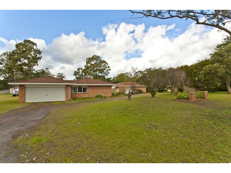 8 Kingston Parade, Raymond Terrace NSW 2324