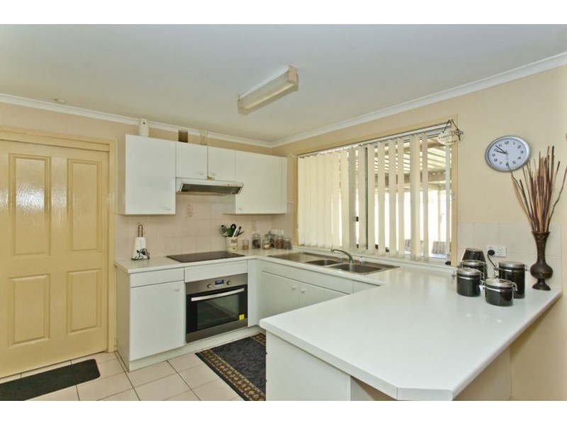 16 Cederwood Crescent, Raymond Terrace NSW 2324