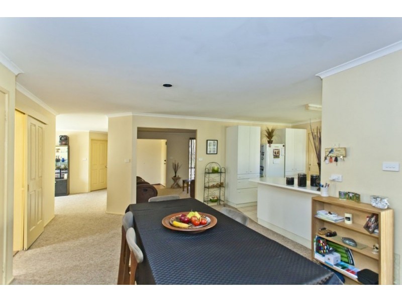 16 Cederwood Crescent, Raymond Terrace NSW 2324