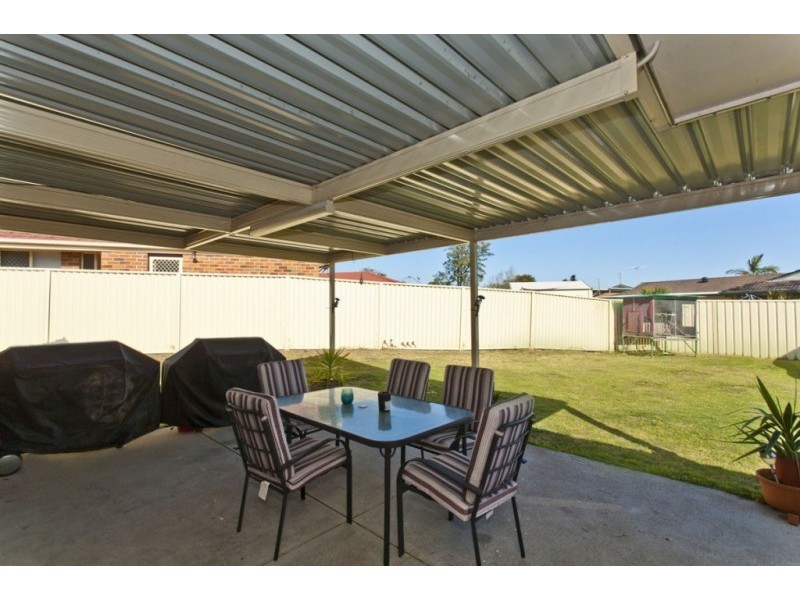 16 Cederwood Crescent, Raymond Terrace NSW 2324