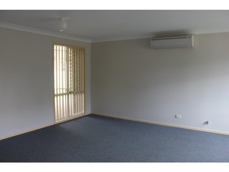 37 Rosewood Dr, Medowie NSW 2318