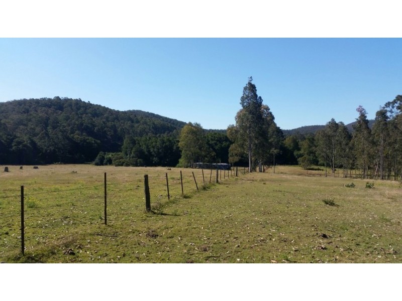 575 Black Camp Road, Clarence Town NSW 2321