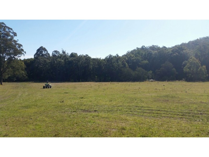 575 Black Camp Road, Clarence Town NSW 2321