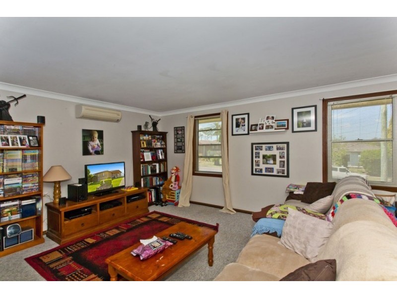 24 Pennington St, Raymond Terrace NSW 2324