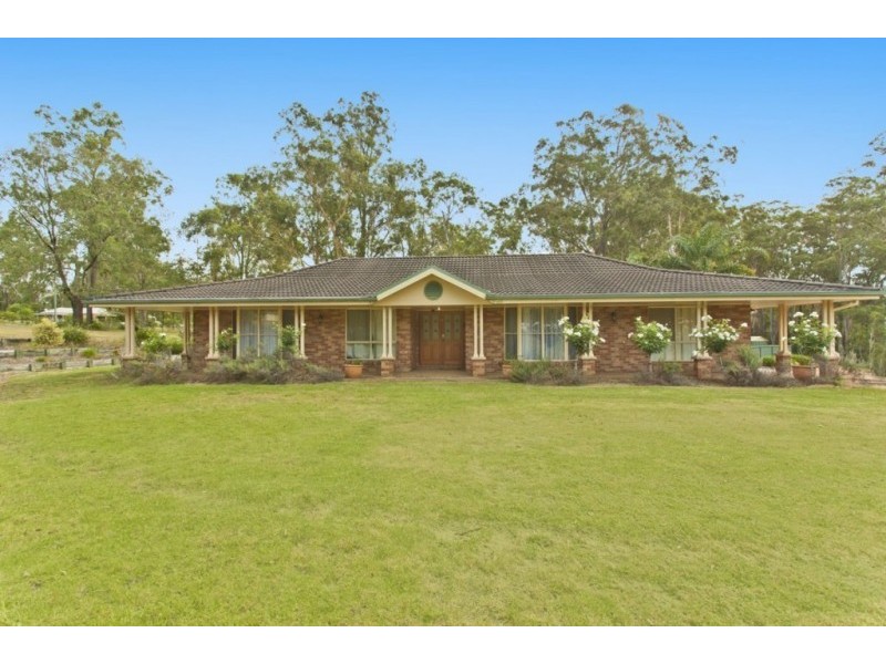 15 Eskdale Park Drive, Seaham NSW 2324