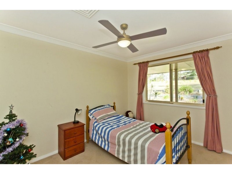 15 Eskdale Park Drive, Seaham NSW 2324