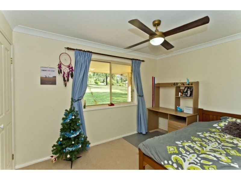 15 Eskdale Park Drive, Seaham NSW 2324