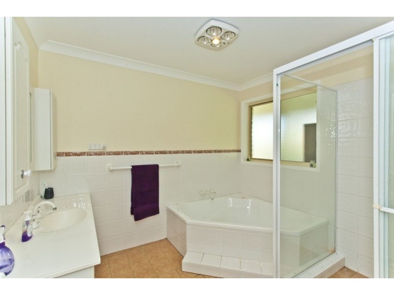 15 Eskdale Park Drive, Seaham NSW 2324