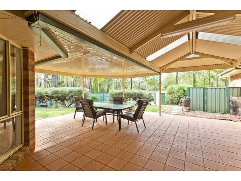 15 Eskdale Park Drive, Seaham NSW 2324