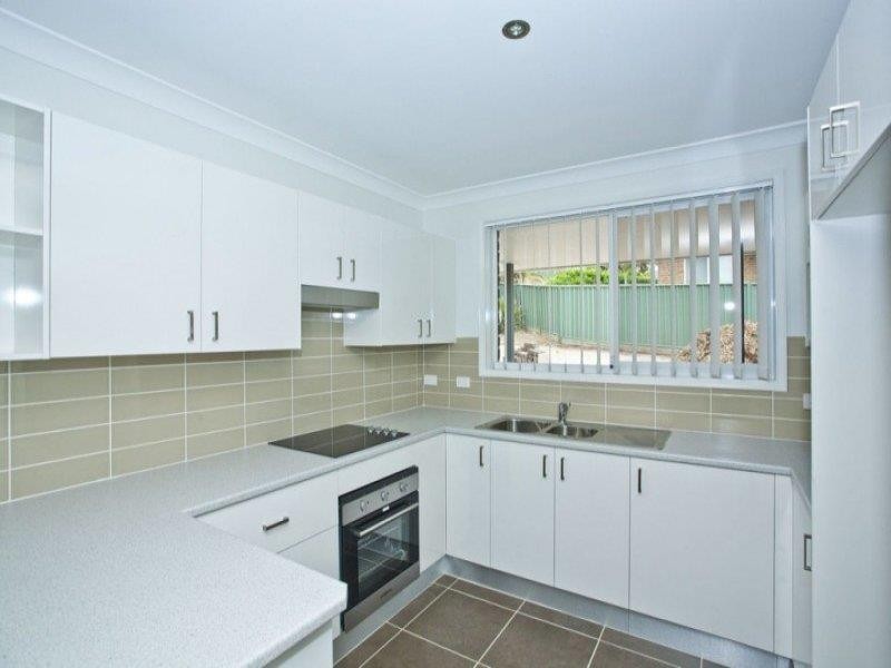 11 OAKS CIRCUIT, Raymond Terrace NSW 2324