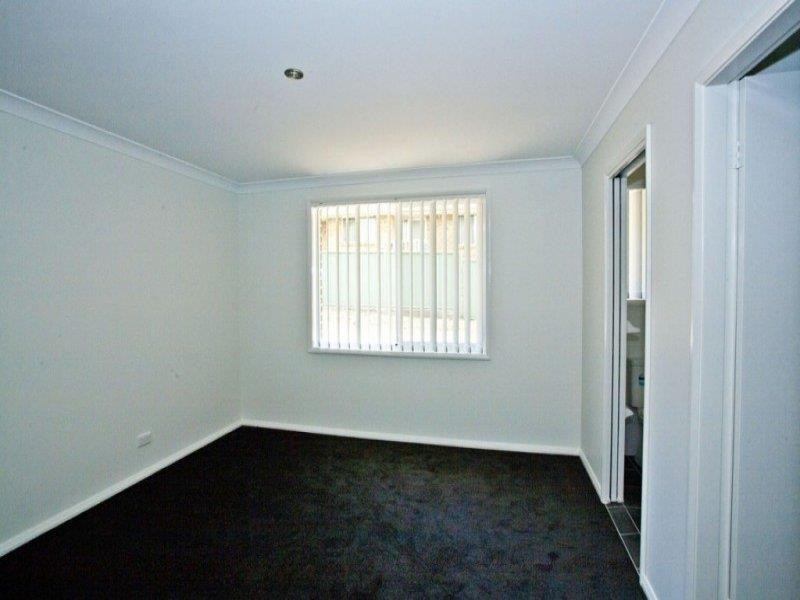 11 OAKS CIRCUIT, Raymond Terrace NSW 2324
