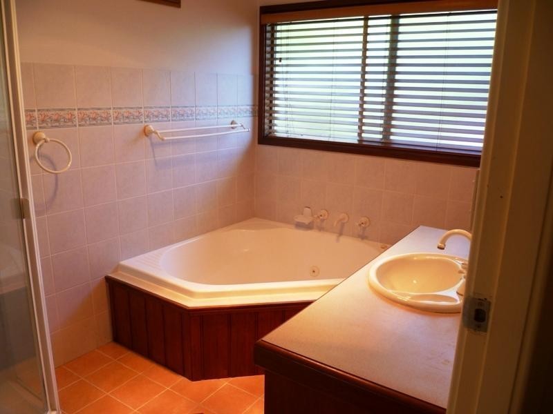 2 CUNNINGHAM CLOSE, Raymond Terrace NSW 2324