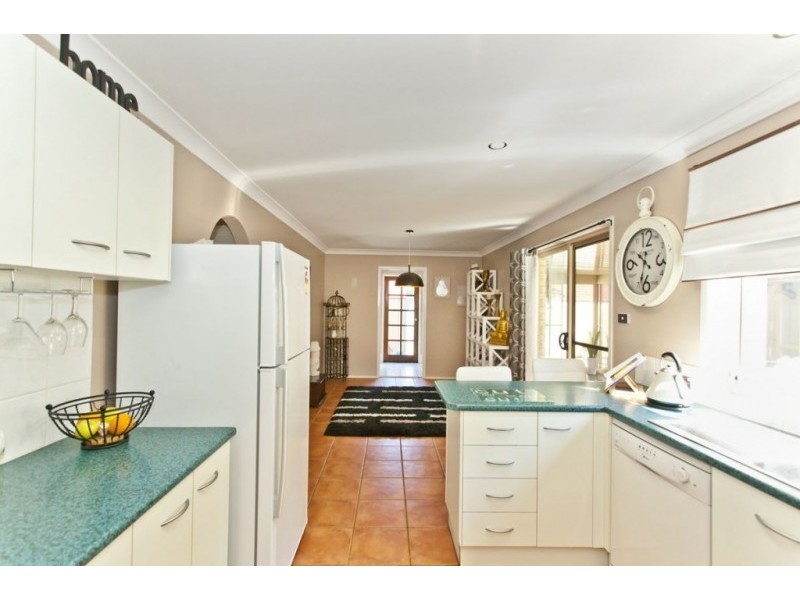 81 Dalyell Way, Raymond Terrace NSW 2324