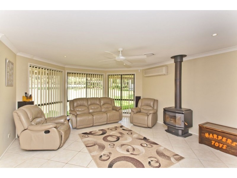 21 South Esk Drive, Seaham NSW 2324